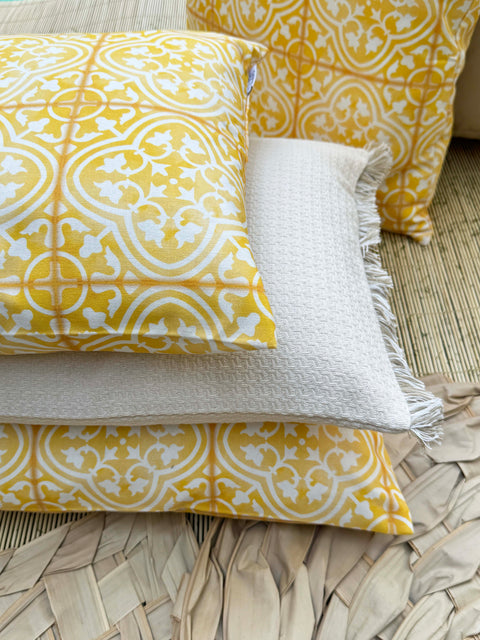 Kissenhuelle mit Fransen  Irun 40x60